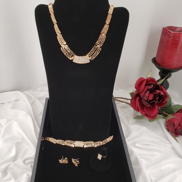 4 Piece Necklace Set - Picture 2 of 5